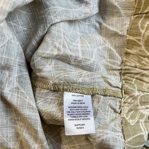 a.n.a Crop Top - Picture 3 of 4